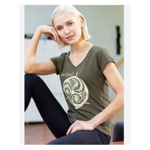 Traditional Craft Wear Khaki V-Neck T-Shirt Sz L - Picture 1 of 5